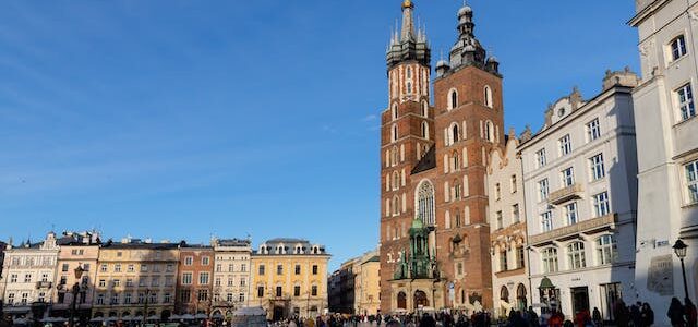 Odkrywanie Historii i Kultury: Wycieczka po Krakowie z Przewodnikiem